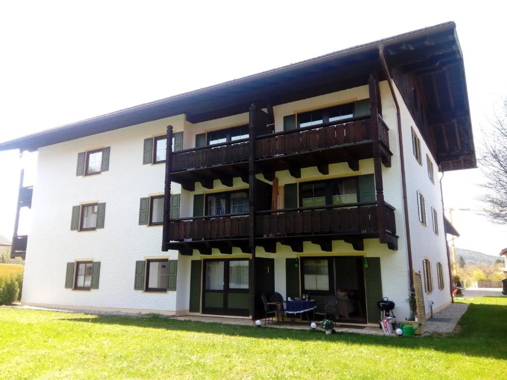 Appartement Alpina Inzell 335 Chiemgaukarte An der Alten Sage 9, 83334 Inzell