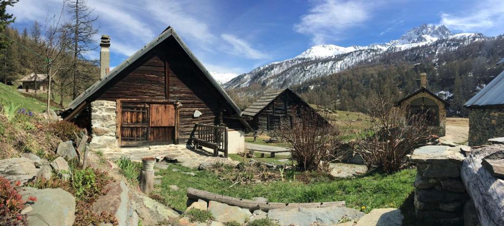 Chalet Alpine Chalet 1800m le Petit Fontcouverte Névache Vallée de la Clarée FONTCOUVERTE, 05100 Névache