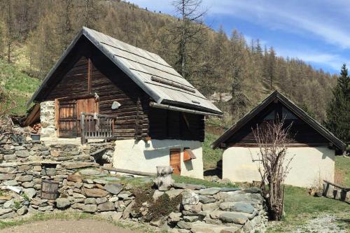 Alpine Chalet 1800m le Petit Fontcouverte Névache Vallée de la Clarée Névache france