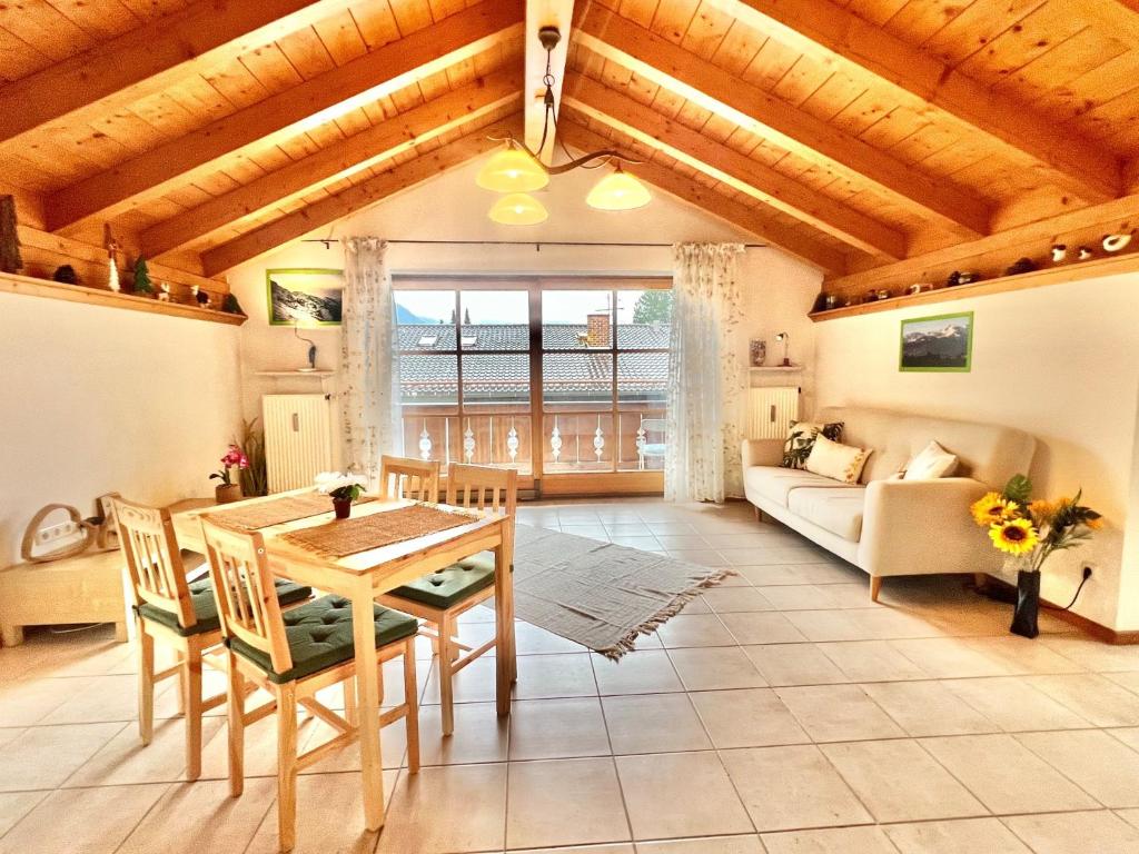 Appartement Alpine Loft Garmisch St.-Martin-Straße 72, 82467 Garmisch-Partenkirchen