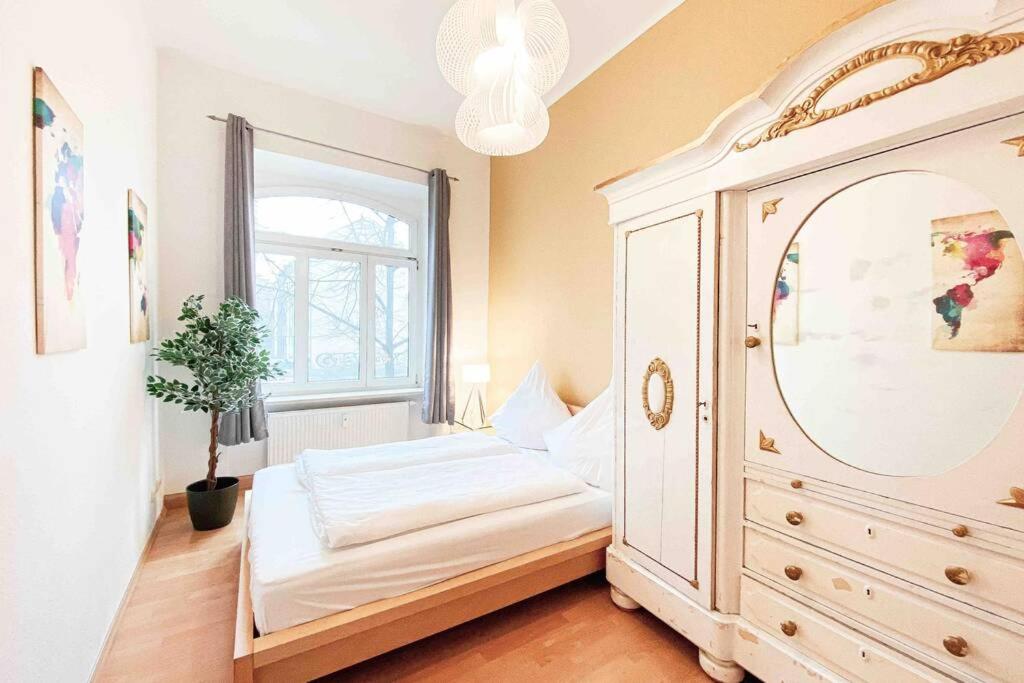 Appartement Altbauwohnung direkt an der Karli mit Balkon - Netflix inklusive 98 Karl-Liebknecht-Straße, 04275 Leipzig
