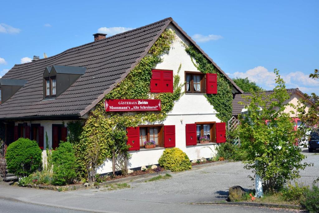 Auberge Alte Schreinerei-Auberge Harlekin Gailingerstr. 6, 78244 Randegg