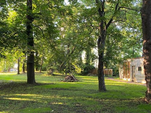 Villa Altehrwürdiges Schloss für Seminare und Tagungen Straße der Einheit Gleina