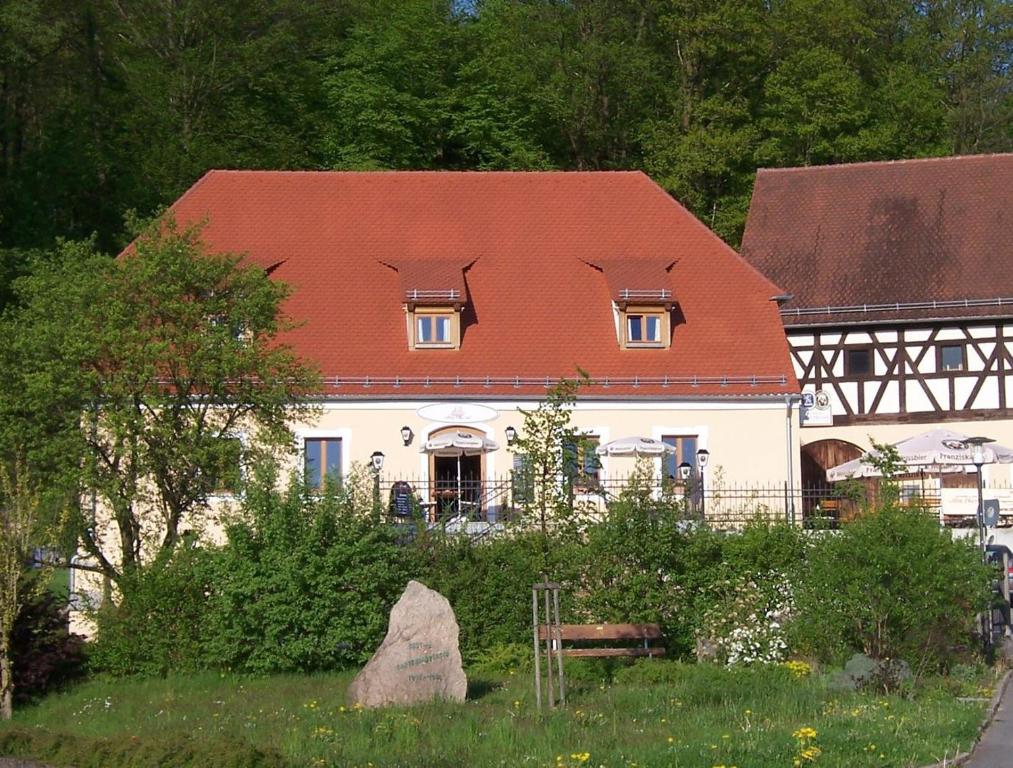 Hôtel Alter Pfarrhof Schloßbergweg 3, 92533 Wernberg-Köblitz