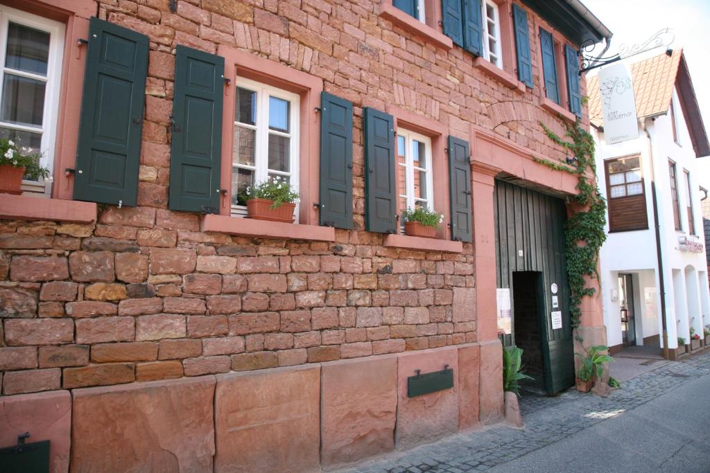 Maison d'hôtes Alter Winzerhof Weisenheim am Berg e.K. Hauptstr. 61, 67273 Weisenheim am Berg