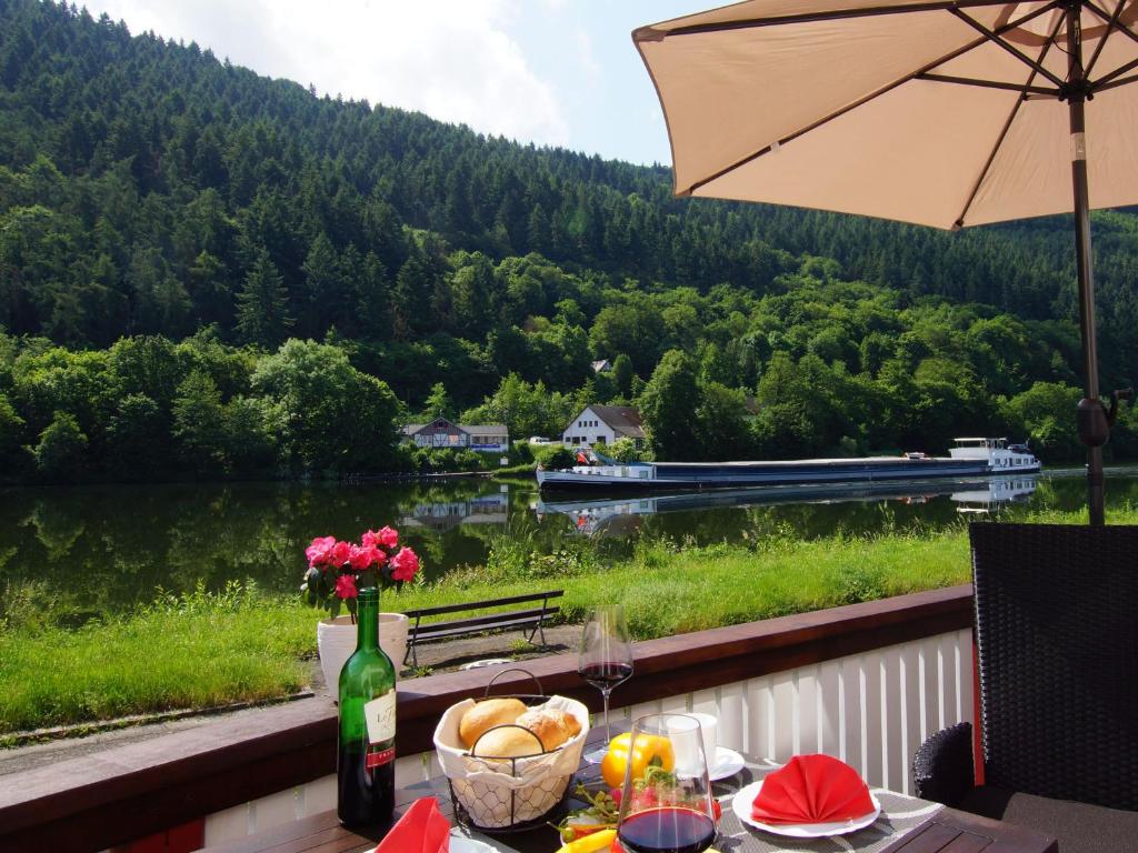 Appartement Altes Fährhaus an der Mosel anno1633 74 An der Mosel, 56841 Traben-Trarbach