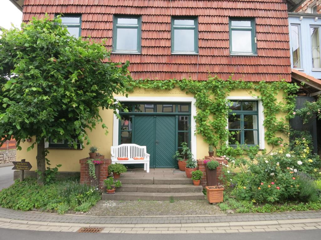 Appartement Altes Feuerwehrhaus Roßbach Gudrun und Rüdiger Braun Berliner Straße 44, 37216 Witzenhausen