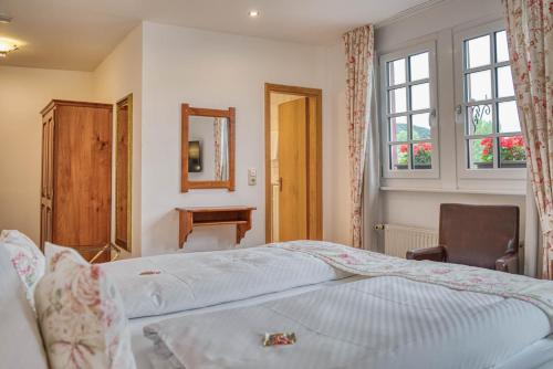 B&B / Chambre d'hôtes Altes Zollhaus Moselstraße 26 Beilstein