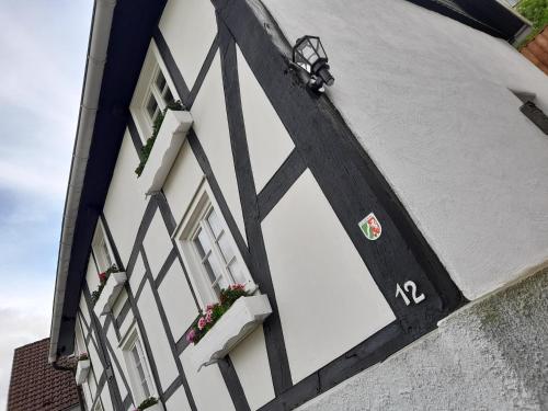 Maison de vacances ALTES ZOLLHAUS der Burg Hachen 12 Burgstraße Enkhausen