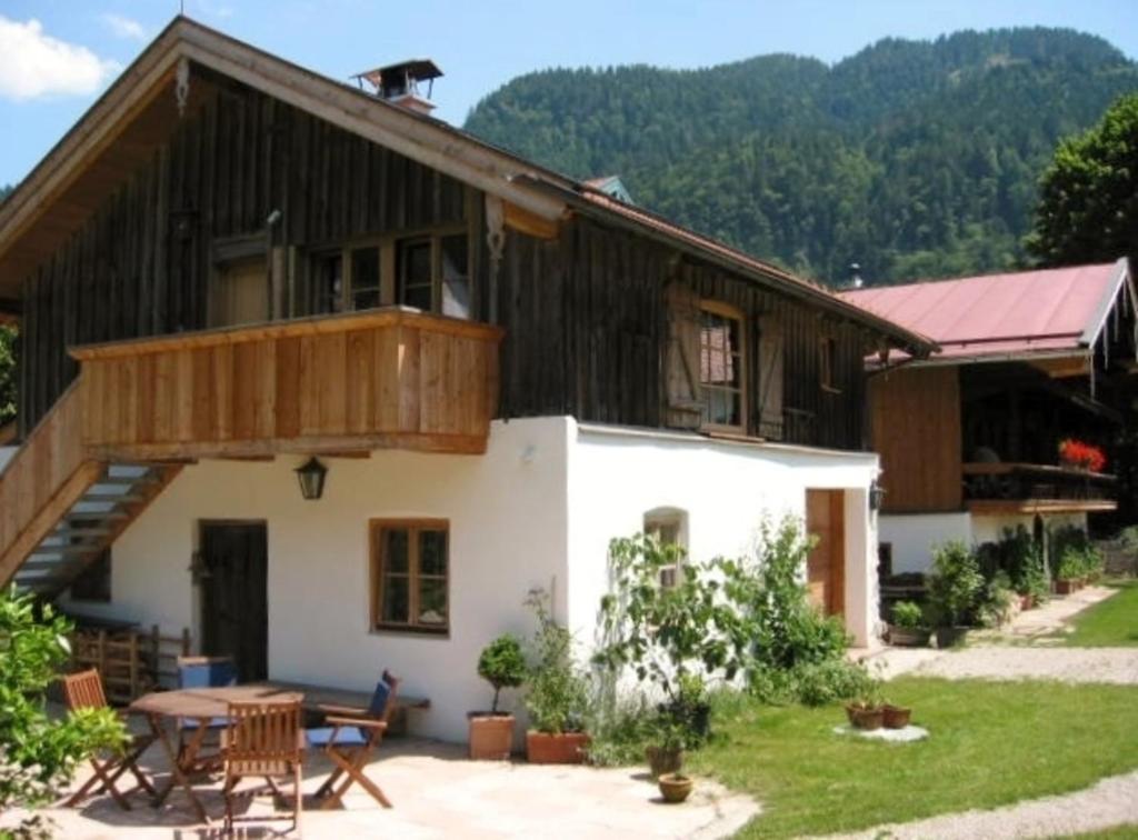 Maison de vacances Altes Zuhaus Dorfstr. 14a, 83229 Aschau im Chiemgau