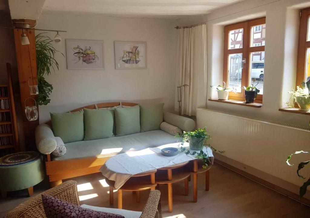 Appartement Ältestes Haus in Quentel - Ferienwohnung 1 mit kleinem Garten 25 Quellentalstraße, 37235 Hessisch Lichtenau