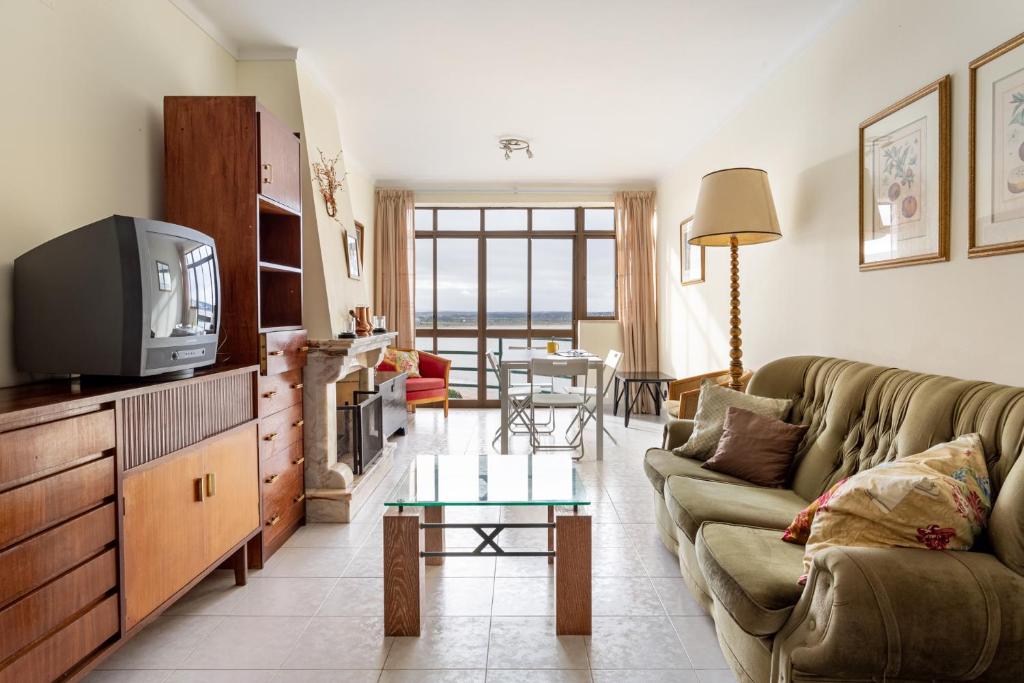 Appartement ALTIDO Cosy 1-bed flat with pool Rua de Santo António, 2460-679 São Martinho do Porto