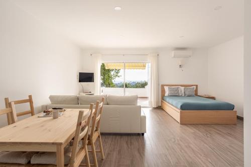 ALTIDO Cosy studio wtih parking and garden Colmeal portugal