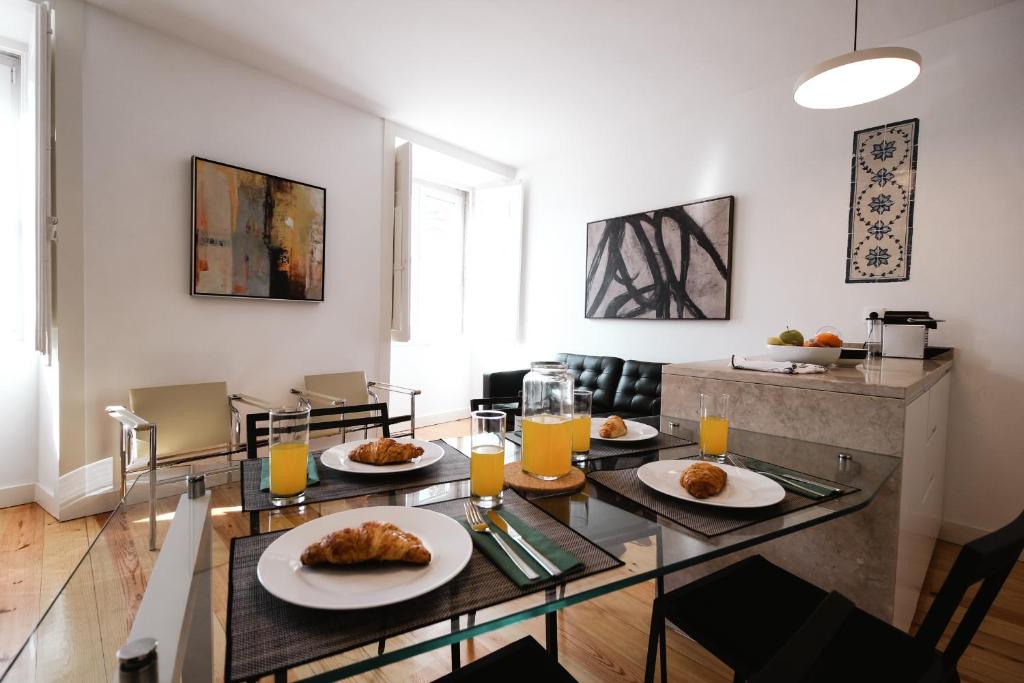 Appartement ALTIDO Elegant 2BR Apt nearby tram 28E stop - Portas Sol 122 Rua das Escolas Gerais 1º b, 1100-465 Lisbonne