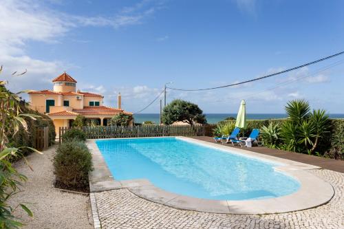 Villa ALTIDO Splendid 4-BR House with Swimming Pool and Sea View 137 Estrada do Rodízio Colares