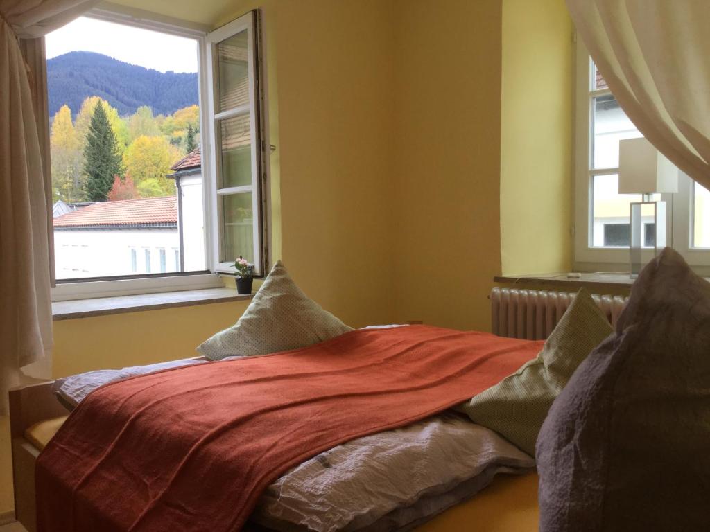 Appartement Am-Berg Ferienwohnung in Bad kohlgrub 17 Hauptstraße 1.OG Schwarzadlerhaus, 82433 Bad Kohlgrub