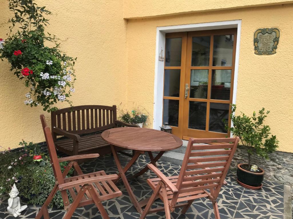 Appartement Am Brunnen Merkendorf Merkendorf, Ortsstraße 4 EG, 07950 Zeulenroda-Triebes