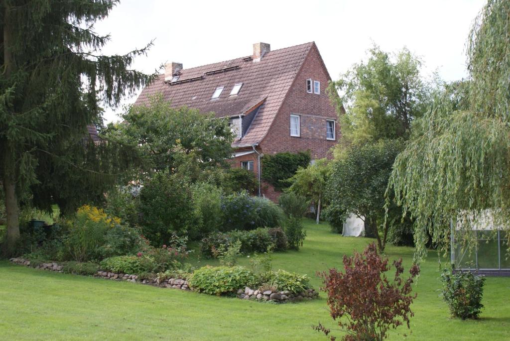 Appartement Am Hegehof mit Gartenplatz & Parkplatz - ABC181 Am Hegehof 1, 19069 Lübstorf