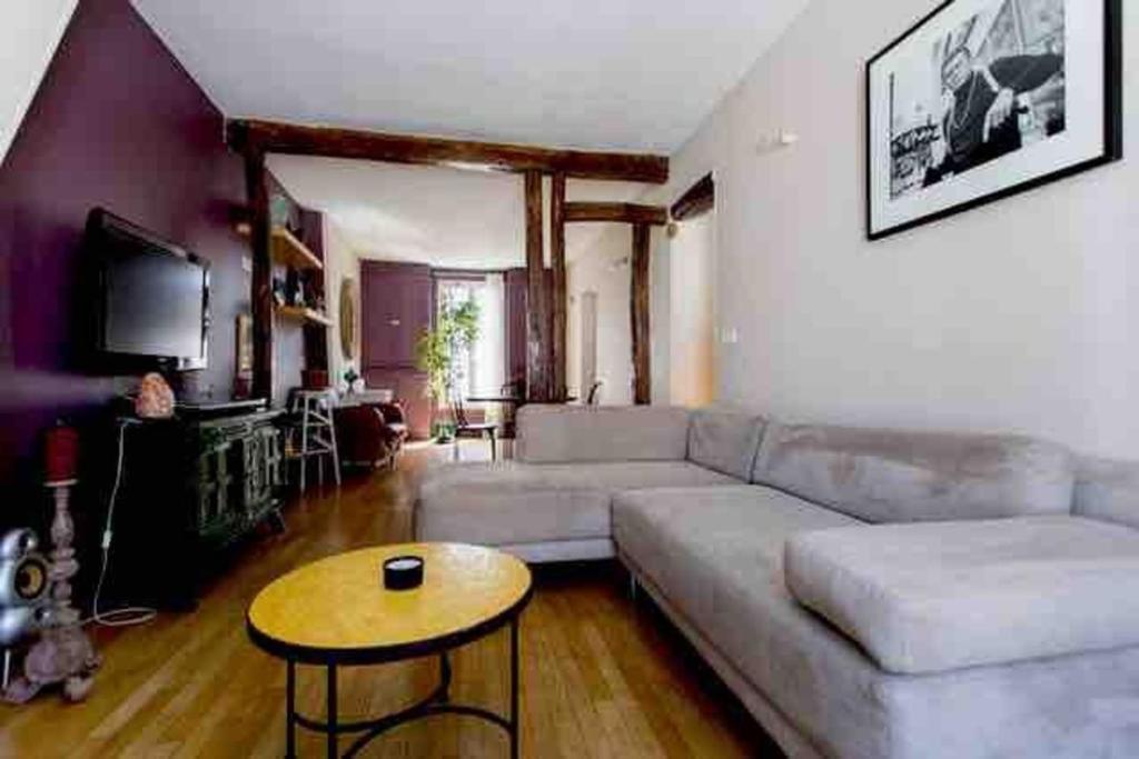 Appartement Amazing 1 Bedroom Apartment at Abbesses , 75018 Paris
