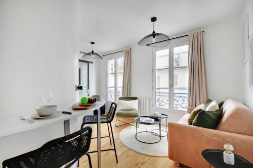 Amazing Apartment 1BR4P Cremieux Gare de Lyon Paris france