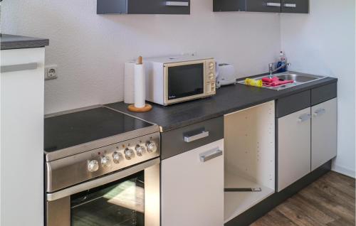 Appartement Amazing apartment in Krakow am See with 2 Bedrooms  Krakow am See