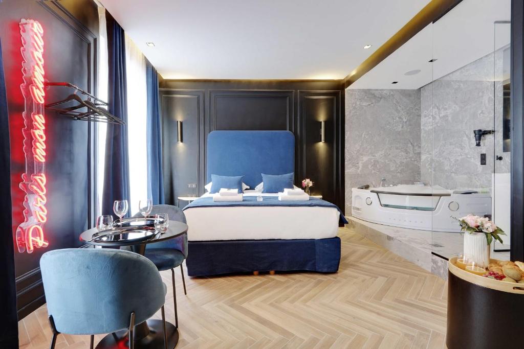 Maison de vacances Amazing Bedroom with Jacuzzi - 2P Châtelet 19 boulevard Sebastopol, 75001 Paris