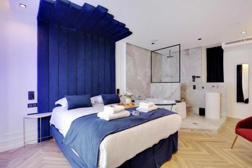 Amazing Bedroom with Jacuzzi 2P Châtelet Paris france