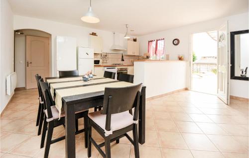 Maison de vacances Amazing home in Bordezac with 3 Bedrooms, WiFi and Outdoor swimming pool  Bordezac