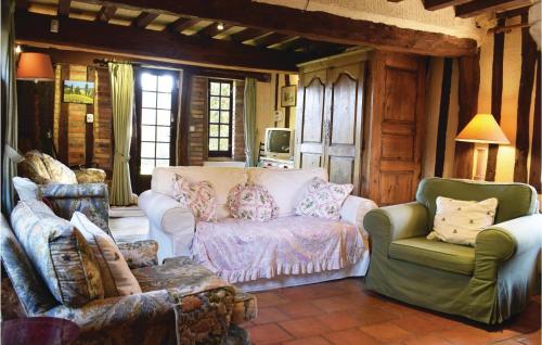 Amazing home in Bosroumois with 4 Bedrooms and WiFi Bosnormand france