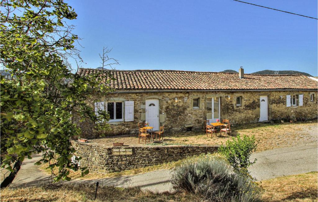 Maison de vacances Amazing home in Comps with WiFi and 1 Bedrooms , 26220 Comps