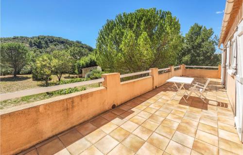 Amazing home in Fouzilhon with Outdoor swimming pool, WiFi and Private swimming pool Fouzilhon france