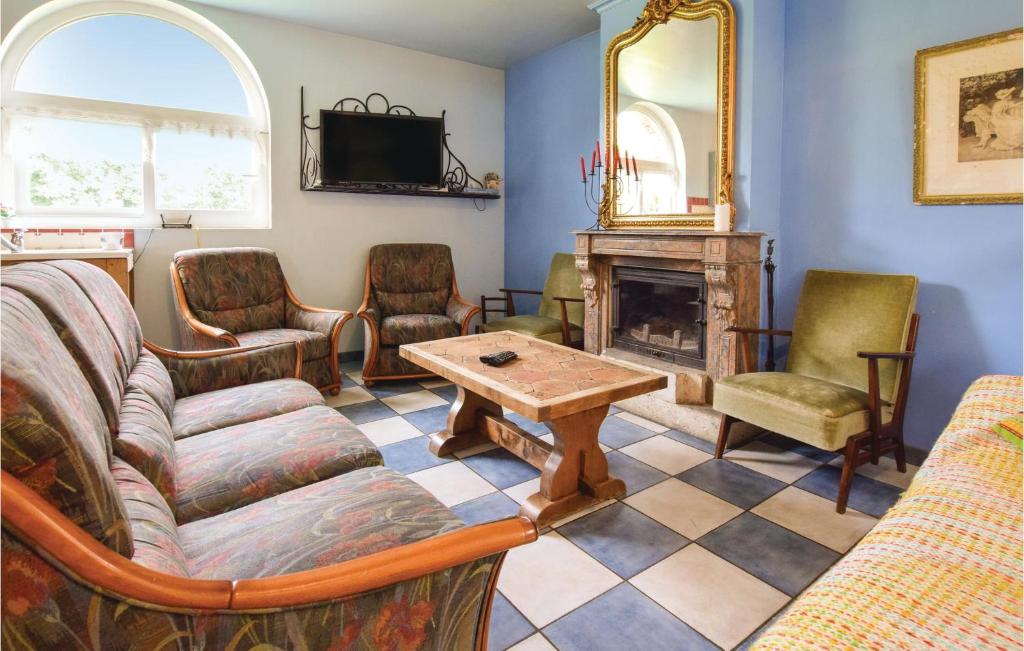 Maison de vacances Amazing home in Hericourt-en-Caux with 6 Bedrooms and WiFi , 76560 Héricourt-en-Caux