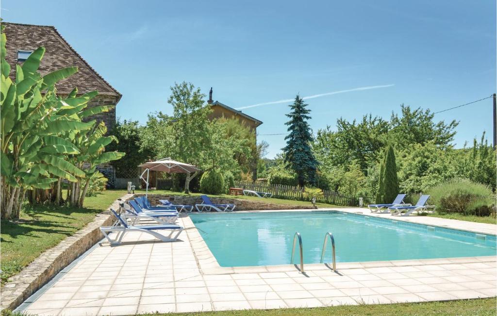 Maison de vacances Amazing home in Jumilhac with 5 Bedrooms, Private swimming pool and Outdoor swimming pool , 24630 Jumilhac-le-Grand