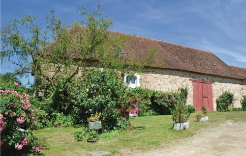 Maison de vacances Amazing home in Jumilhac with 5 Bedrooms, Private swimming pool and Outdoor swimming pool  Jumilhac-le-Grand