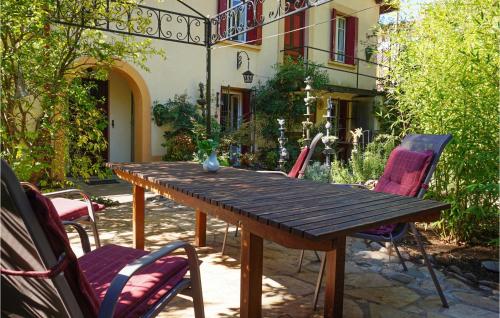 Maison de vacances Amazing home in Lamalou-les-Bains with 3 Bedrooms and Outdoor swimming pool  Grandrû