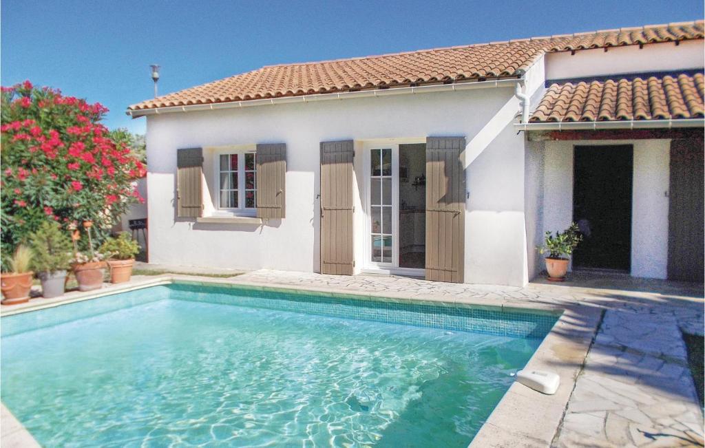 Maison de vacances Amazing home in Les Angles with 2 Bedrooms, Private swimming pool and Outdoor swimming pool , 30133 Les Angles (Gard)