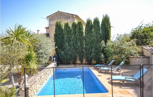 Amazing home in LIsle sur la Sorgue with WiFi, Heated swimming pool and Swimming pool LʼIsle-sur-la-Sorgue france