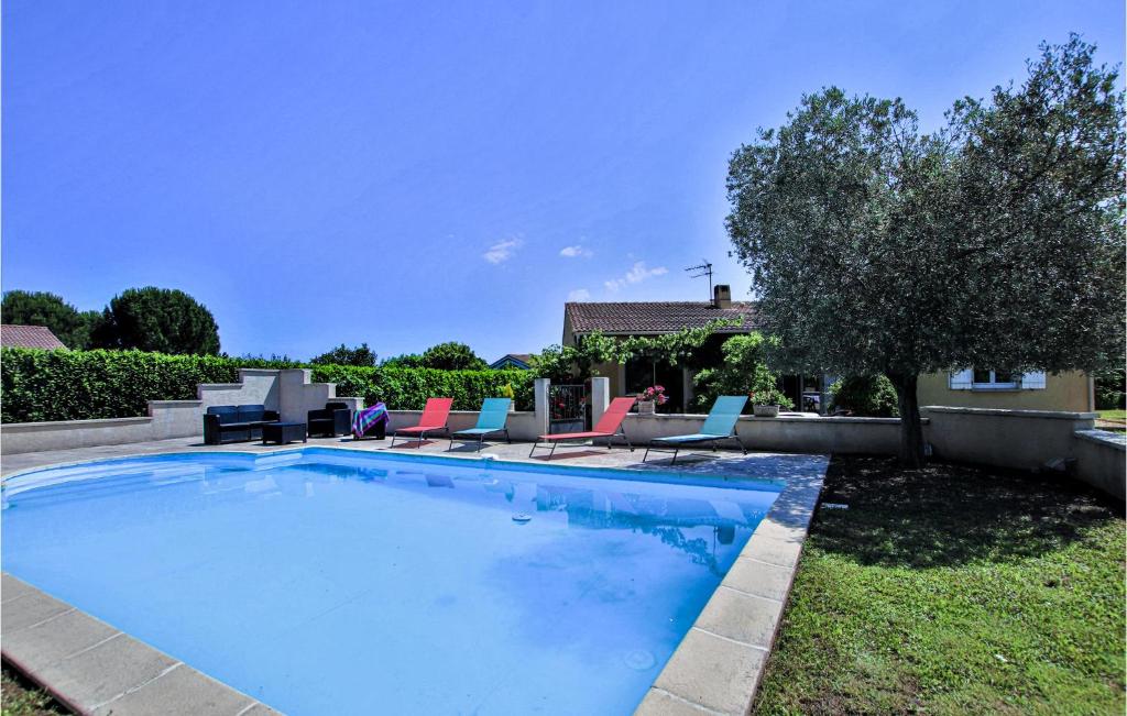 Maison de vacances Amazing home in Malataverne with 3 Bedrooms, Private swimming pool and Outdoor swimming pool , 26780 Malataverne