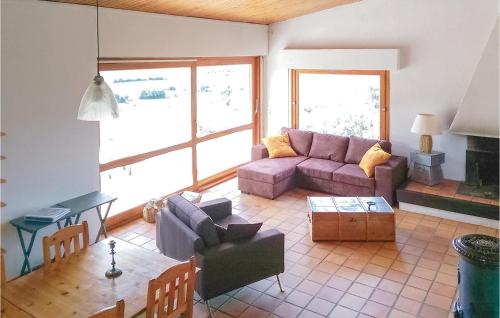 Amazing home in Pierrerue with 3 Bedrooms, WiFi and Outdoor swimming pool Pierrerue france