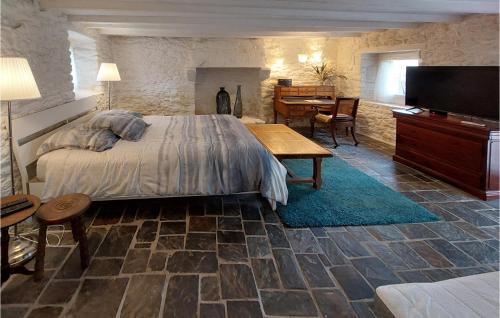 Maison de vacances Amazing home in Plouguerneau with WiFi and 4 Bedrooms  Plouguerneau