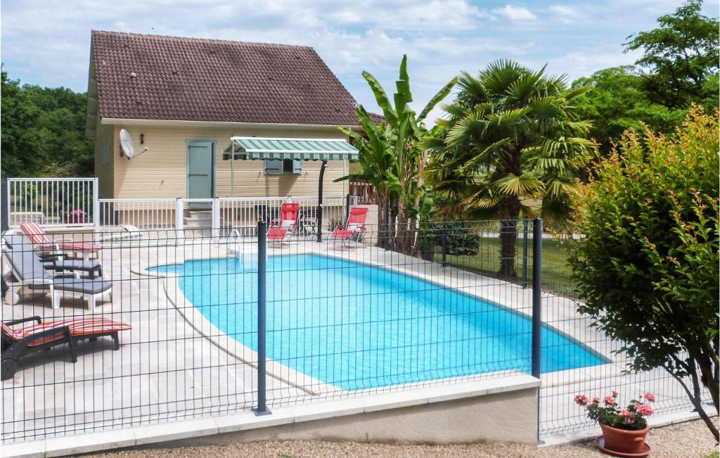 Maison de vacances Amazing home in Sceau-Saint-Angel with 3 Bedrooms, WiFi and Private swimming pool , 24300 Nontron