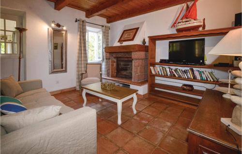 Maison de vacances Amazing home in Sotta with 3 Bedrooms, WiFi and Outdoor swimming pool  Sotta