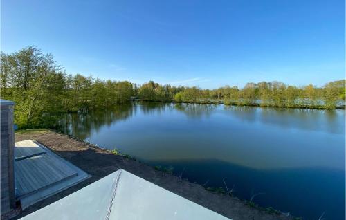 Maison de vacances Amazing home in Tossens with WiFi and 2 Bedrooms  Tossenserdeich