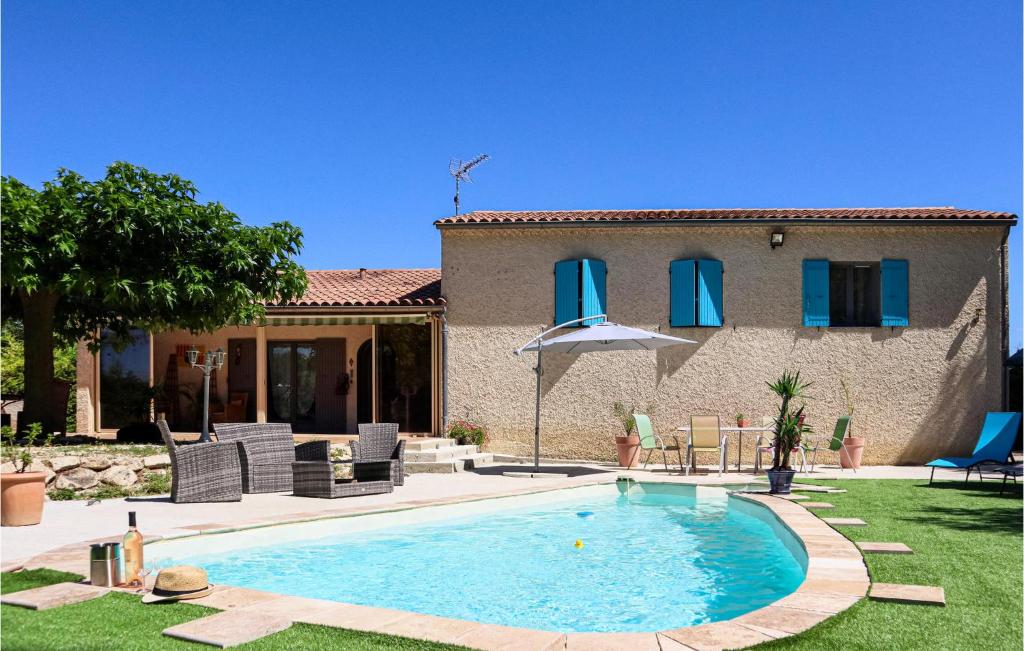 Maison de vacances Amazing home in Valras with WiFi, Private swimming pool and Outdoor swimming pool , 84600 Valréas