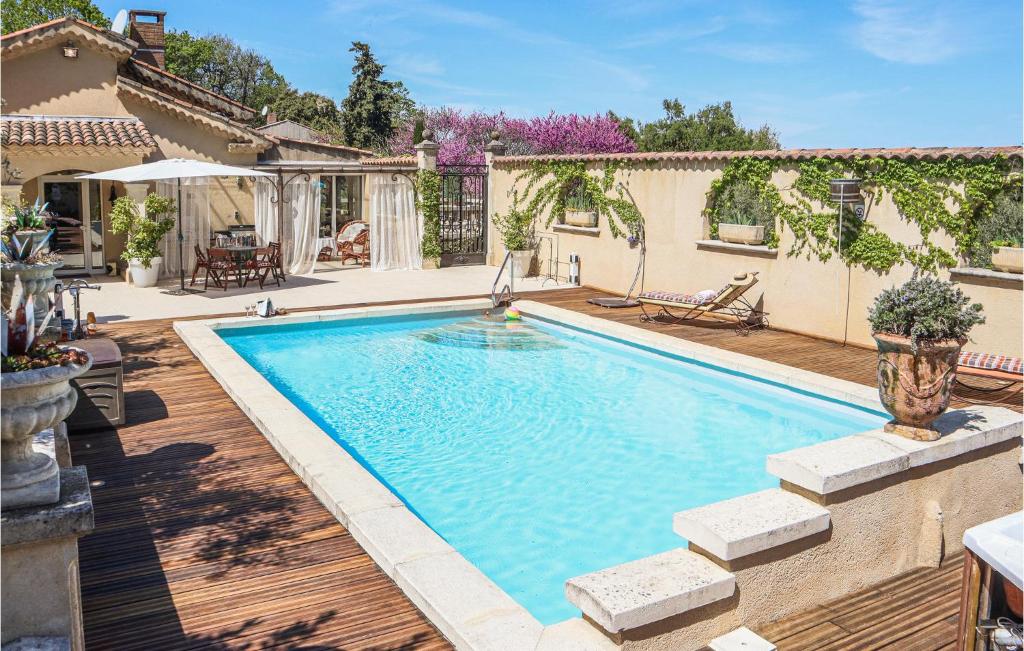 Maison de vacances Amazing home in Verngues with Outdoor swimming pool, Private swimming pool and 2 Bedrooms , 13116 Vernègues