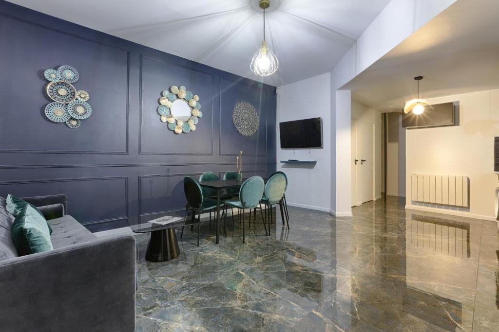 Appartement Amazing Luxury Triplex 3BR/8P - Arc de Triomphe 54 Rue des Acacias, 75017 Paris