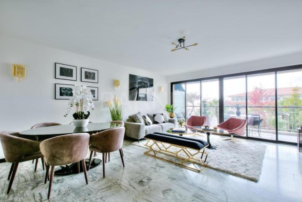 Appartement Amazing place Art Deco near Palais des Festivals 16 Rue Louis Blanc, 06400 Cannes