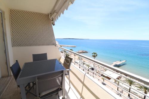 Appartement Amazing sea view 2 bedroom beach front 303 61 Rue Georges Clemenceau Cannes