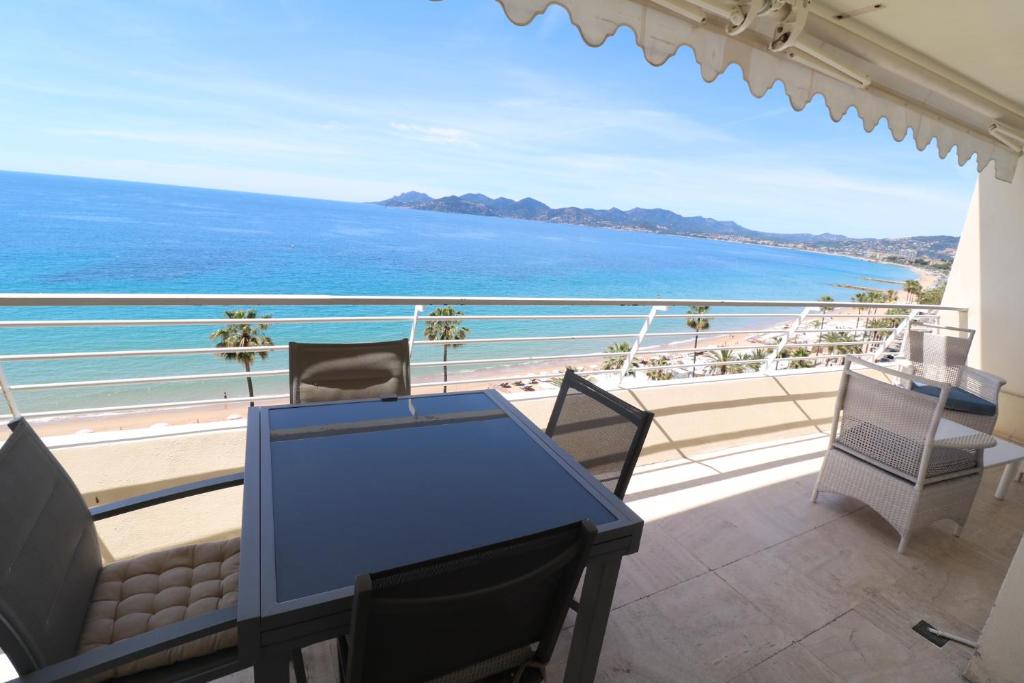 Appartement Amazing sea view 2 bedroom beach front 303 61 Rue Georges Clemenceau, 06400 Cannes