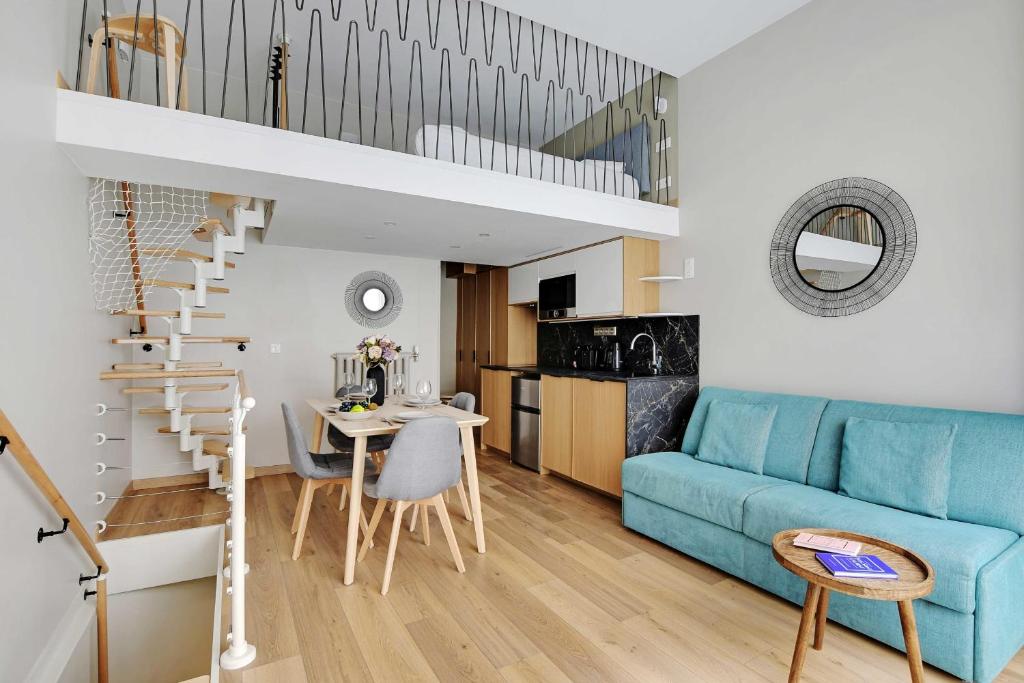 Appartement Amazing Superior Apartment - Near Champ de Mars & Eiffel Tower 3 rue du Général de Castelnau, 75015 Paris